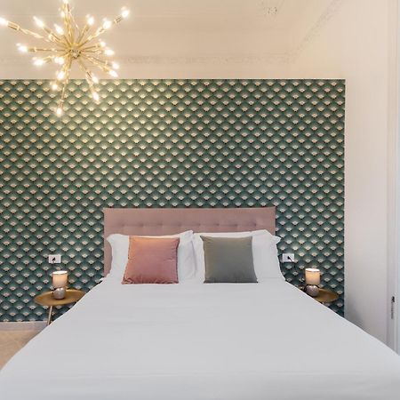 ساليرنو Palazzo Galeoni Luxury Suites المظهر الخارجي الصورة
