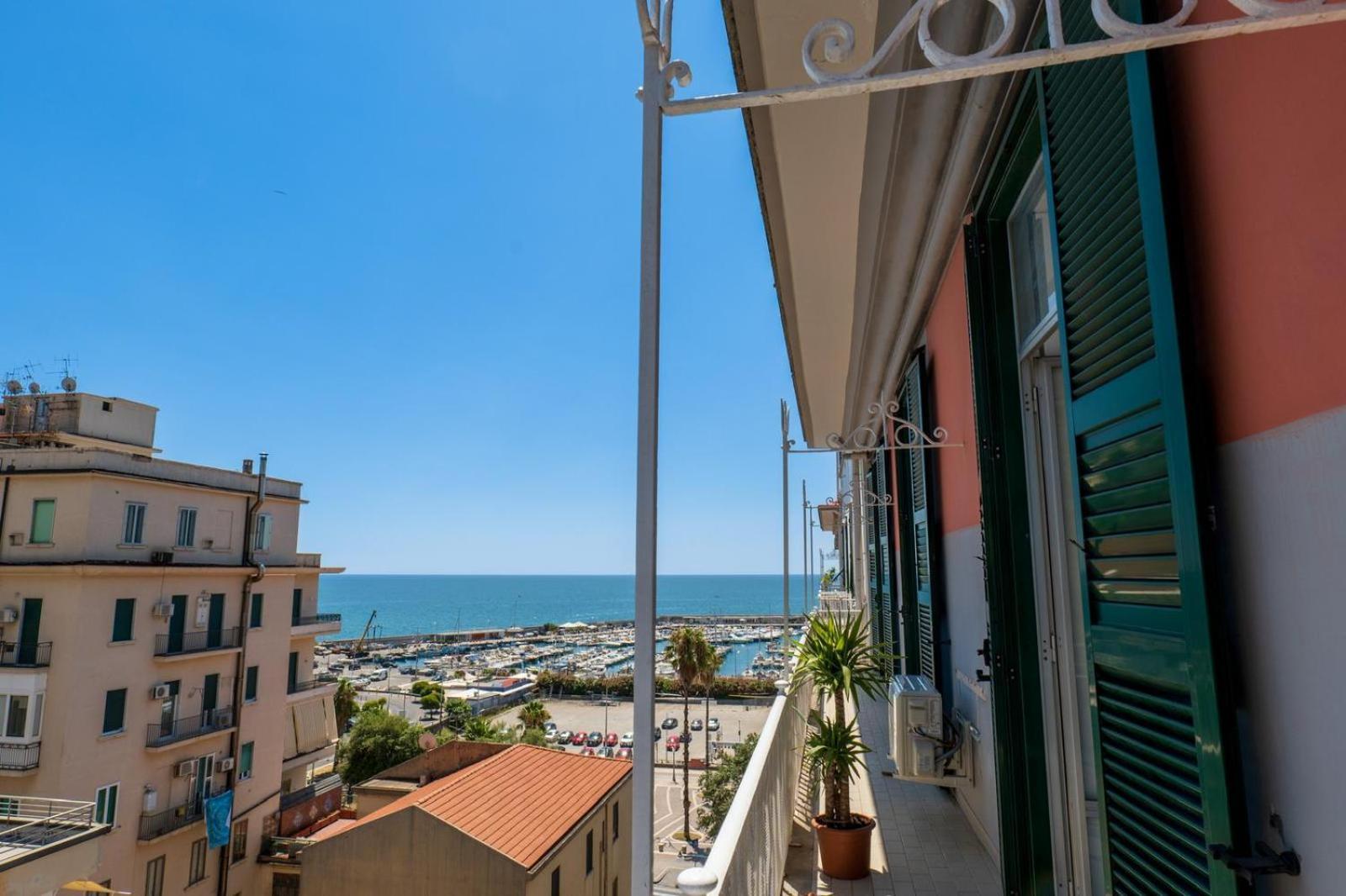 ساليرنو Palazzo Galeoni Luxury Suites المظهر الخارجي الصورة