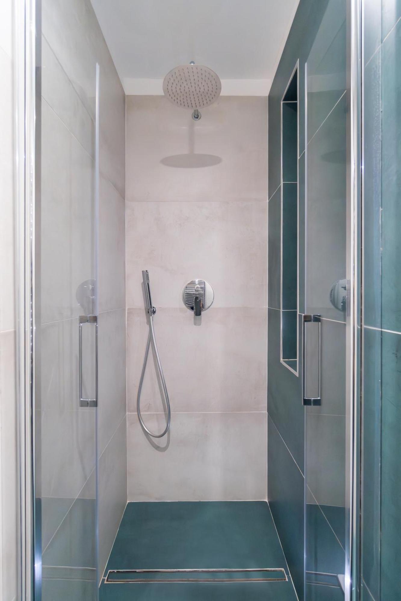 ساليرنو Palazzo Galeoni Luxury Suites المظهر الخارجي الصورة