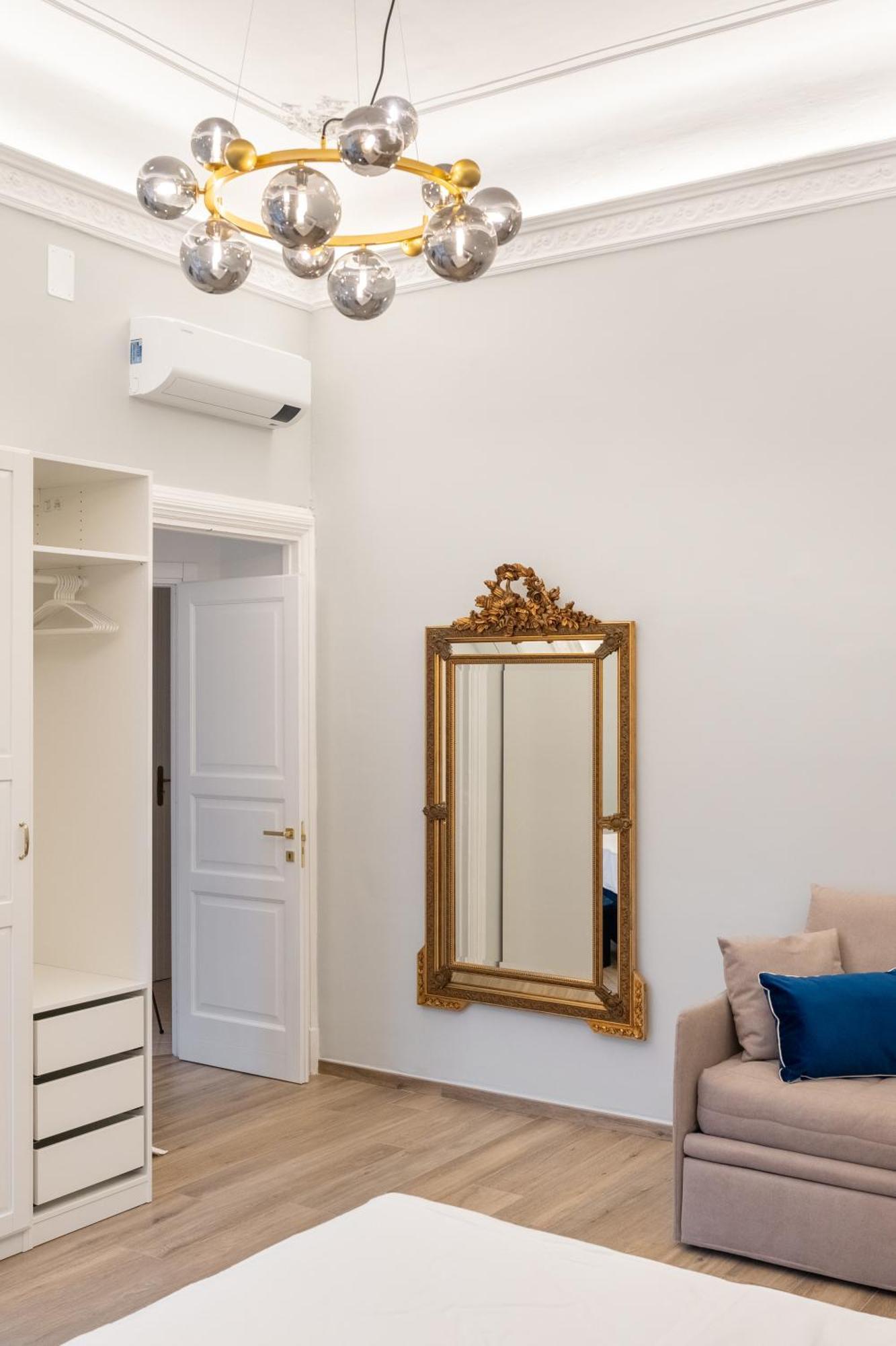 ساليرنو Palazzo Galeoni Luxury Suites المظهر الخارجي الصورة