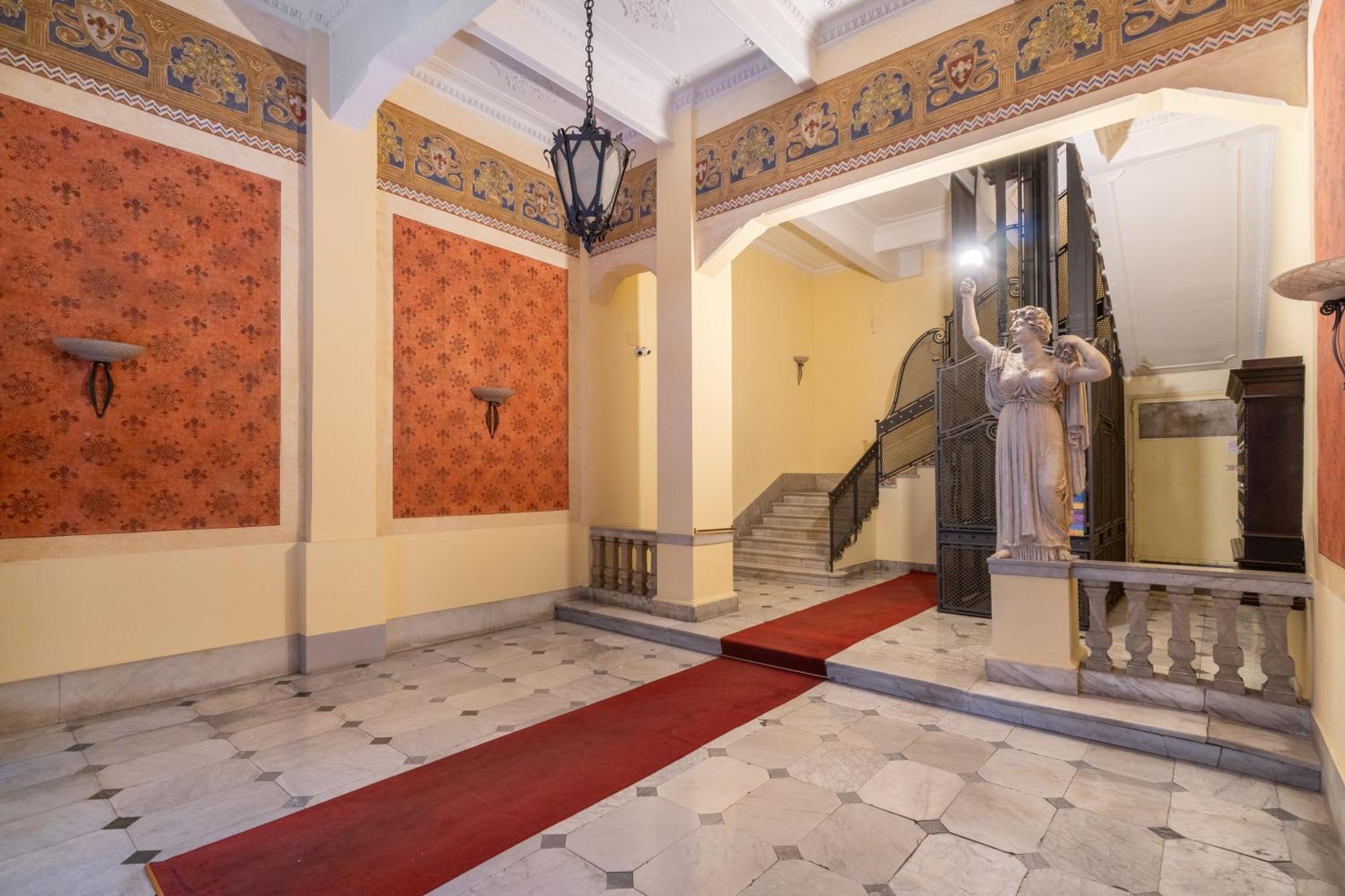 ساليرنو Palazzo Galeoni Luxury Suites المظهر الخارجي الصورة