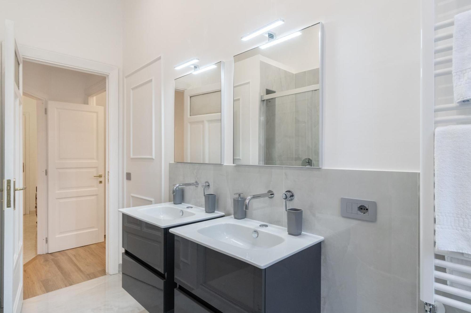 ساليرنو Palazzo Galeoni Luxury Suites المظهر الخارجي الصورة