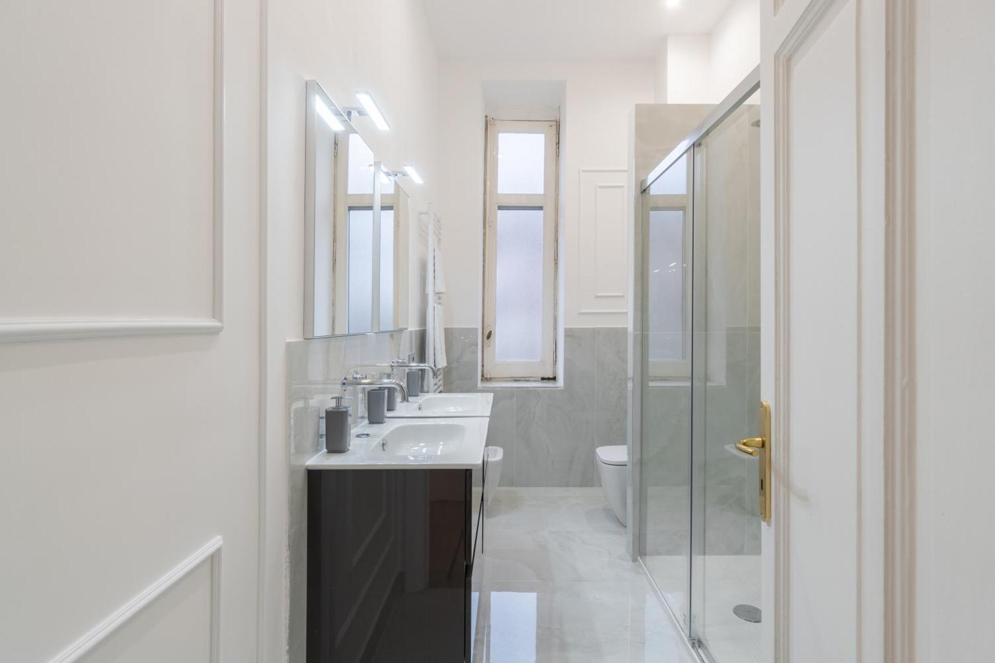ساليرنو Palazzo Galeoni Luxury Suites المظهر الخارجي الصورة