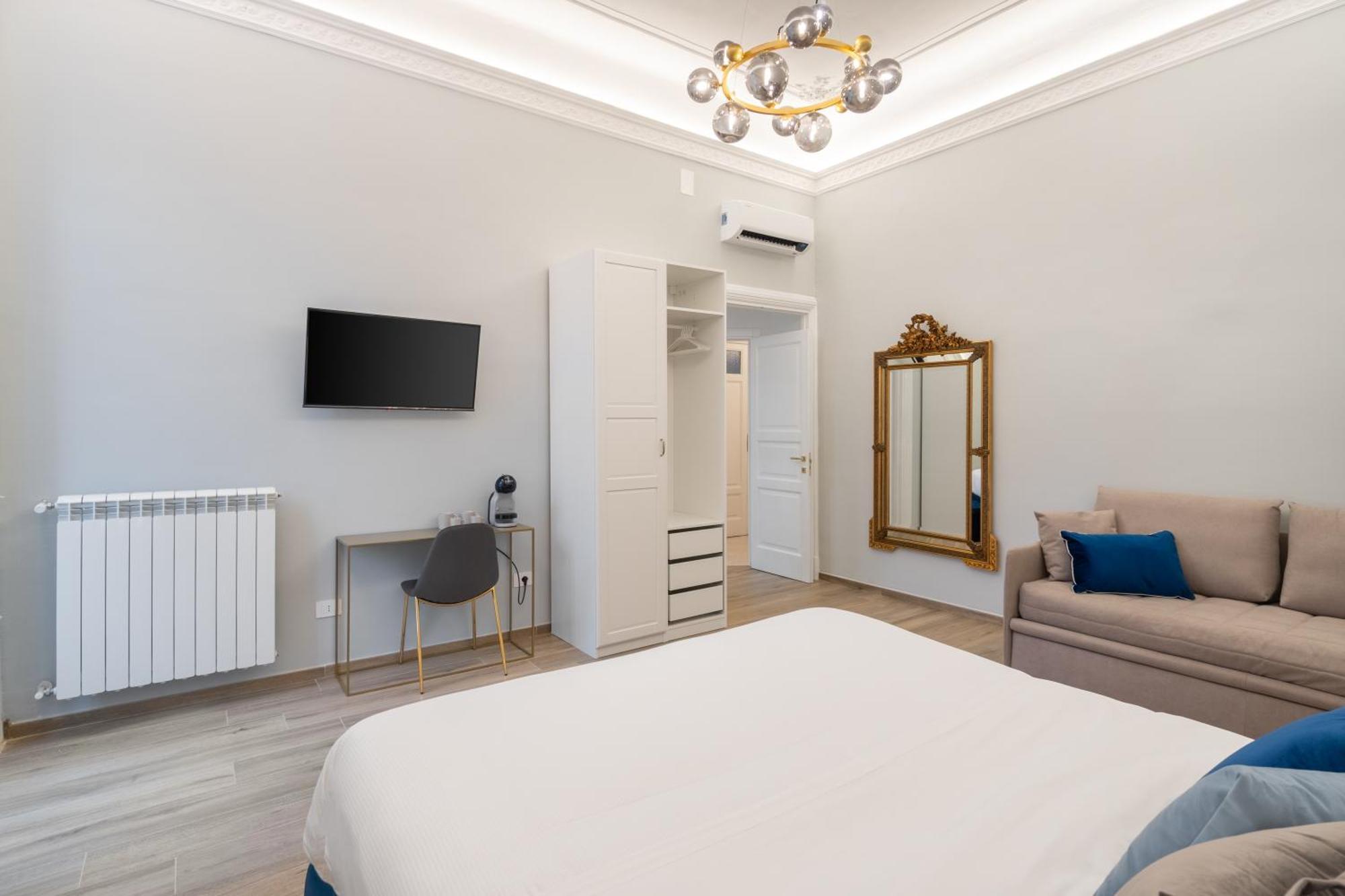 ساليرنو Palazzo Galeoni Luxury Suites المظهر الخارجي الصورة