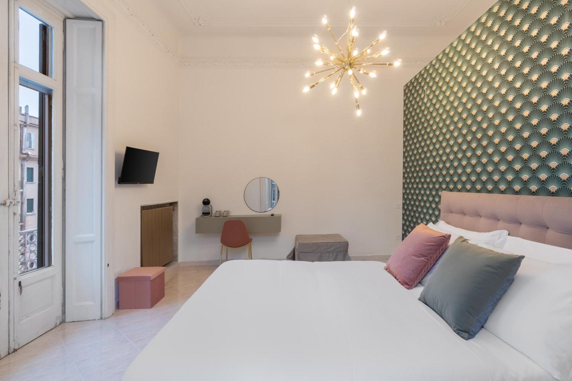 ساليرنو Palazzo Galeoni Luxury Suites المظهر الخارجي الصورة